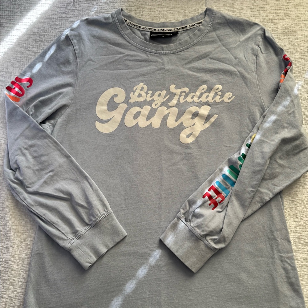 KARD’s BM brand long sleeve shirt